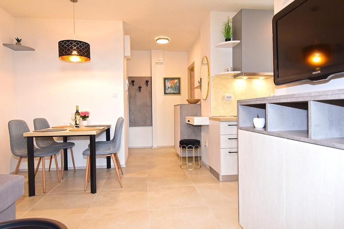 Sole Pula Apartman-Near Beach Kültér fotó